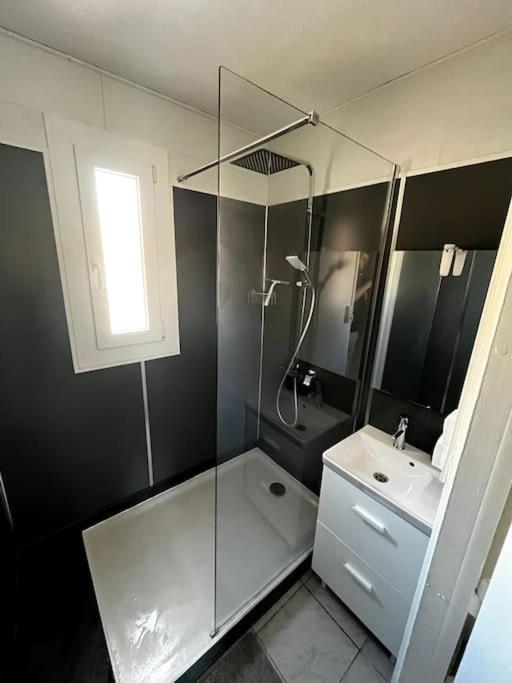 Joli Appartement T2 Centre Port Avec Wifi Agde Exterior foto